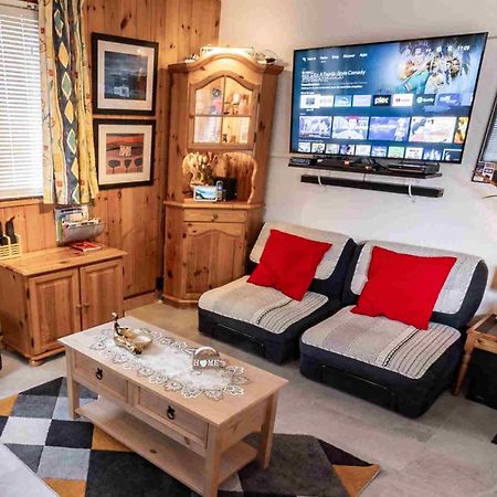 Samoens Apartment 2 Bedroom 50M2 Modern And Well Equipt Exterior photo